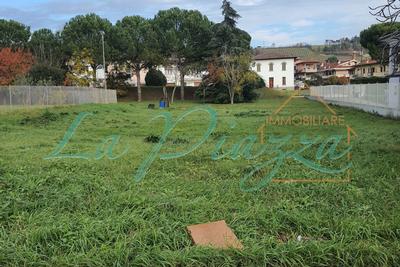 Terreno in vendita in Via Giacomo Leopardi s.n.c.