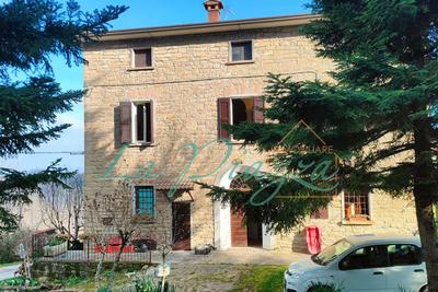 Casa indipendente in vendita in Via Colombarina 12