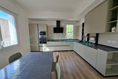 Appartamento in vendita su due piani a CB